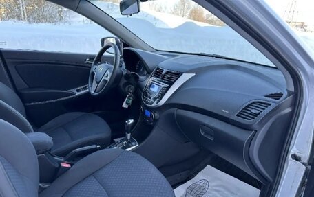 Hyundai Solaris II рестайлинг, 2012 год, 720 000 рублей, 24 фотография