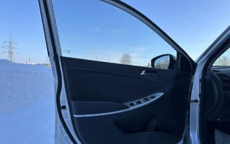 Hyundai Solaris II рестайлинг, 2012 год, 720 000 рублей, 22 фотография