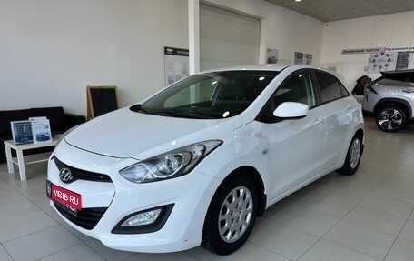 Hyundai i30 II рестайлинг, 2014 год, 1 099 900 рублей, 3 фотография
