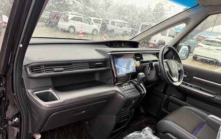 Honda Stepwgn IV, 2020 год, 1 970 000 рублей, 6 фотография