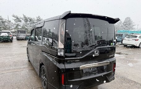 Honda Stepwgn IV, 2020 год, 1 970 000 рублей, 2 фотография