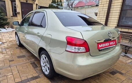 Toyota Yaris III рестайлинг, 2006 год, 519 000 рублей, 2 фотография