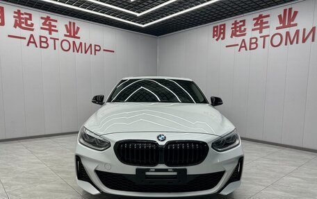 BMW 1 серия, 2021 год, 1 950 000 рублей, 2 фотография