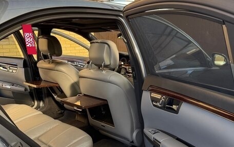 Mercedes-Benz S-Класс, 2006 год, 3 200 000 рублей, 8 фотография