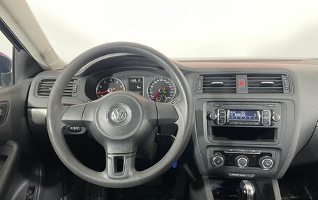 Volkswagen Jetta VI, 2012 год, 1 199 000 рублей, 12 фотография