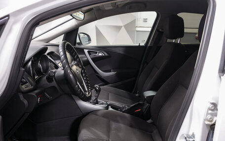 Opel Astra J, 2013 год, 748 000 рублей, 10 фотография