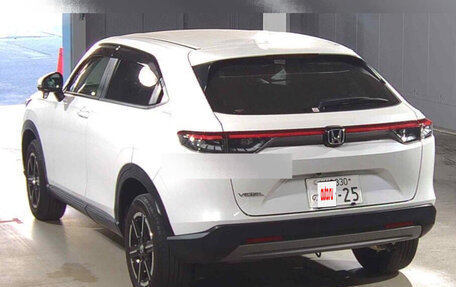 Honda Vezel, 2022 год, 2 000 000 рублей, 2 фотография