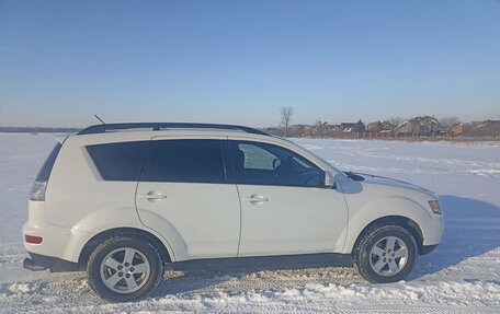 Mitsubishi Outlander III рестайлинг 3, 2011 год, 1 099 000 рублей, 2 фотография