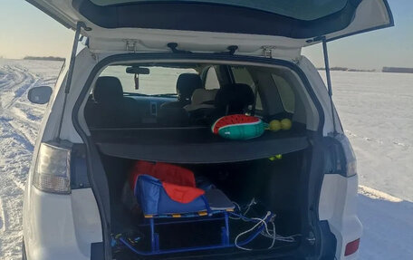 Mitsubishi Outlander III рестайлинг 3, 2011 год, 1 099 000 рублей, 8 фотография