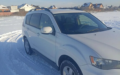 Mitsubishi Outlander III рестайлинг 3, 2011 год, 1 099 000 рублей, 4 фотография