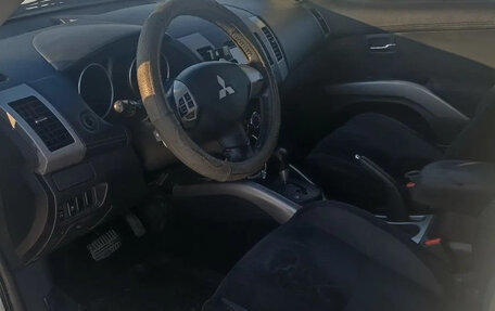 Mitsubishi Outlander III рестайлинг 3, 2011 год, 1 099 000 рублей, 7 фотография