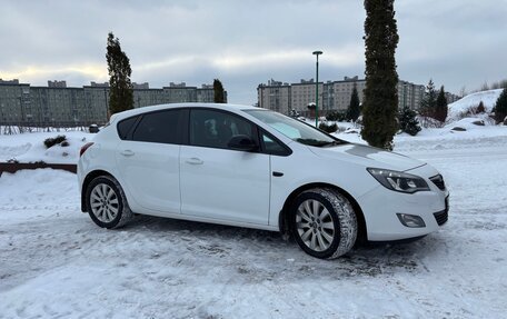 Opel Astra J, 2011 год, 790 000 рублей, 4 фотография
