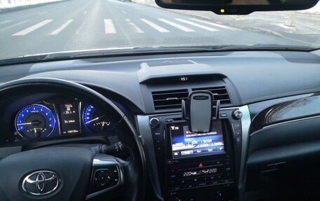 Toyota Camry, 2017 год, 2 150 000 рублей, 10 фотография