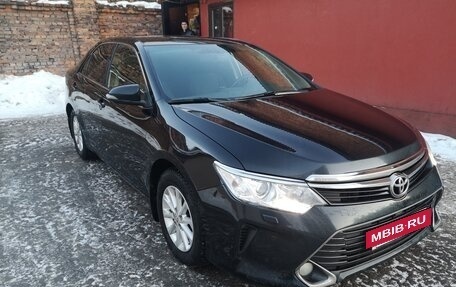 Toyota Camry, 2017 год, 2 150 000 рублей, 2 фотография