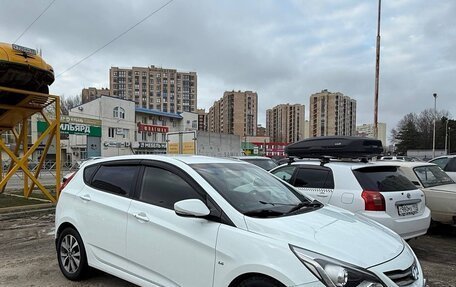 Hyundai Solaris II рестайлинг, 2014 год, 1 090 000 рублей, 2 фотография