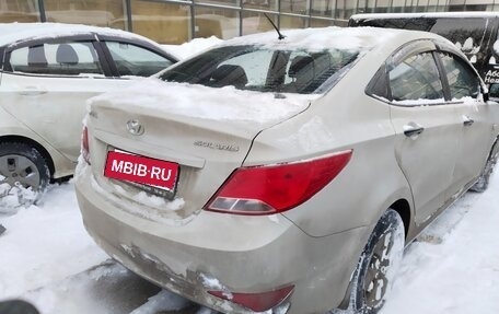 Hyundai Solaris II рестайлинг, 2014 год, 800 000 рублей, 2 фотография