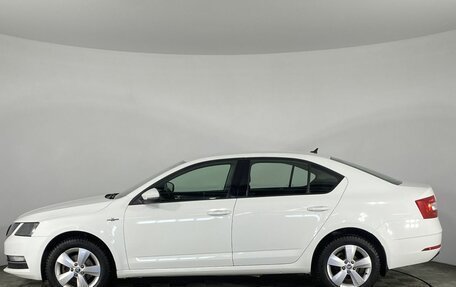 Skoda Octavia, 2018 год, 1 775 000 рублей, 10 фотография