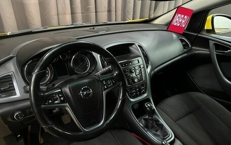 Opel Astra J, 2011 год, 499 999 рублей, 9 фотография