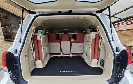 Toyota Land Cruiser 200, 2017 год, 8 100 000 рублей, 4 фотография