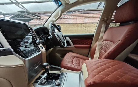 Toyota Land Cruiser 200, 2017 год, 8 100 000 рублей, 10 фотография