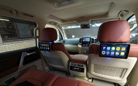 Toyota Land Cruiser 200, 2017 год, 8 100 000 рублей, 9 фотография