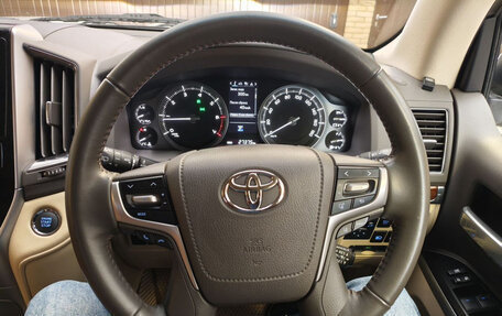 Toyota Land Cruiser 200, 2017 год, 8 100 000 рублей, 18 фотография