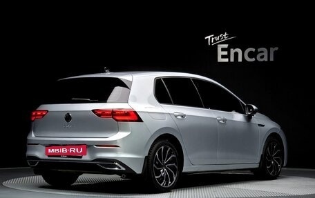 Volkswagen Golf VIII, 2024 год, 2 569 000 рублей, 2 фотография