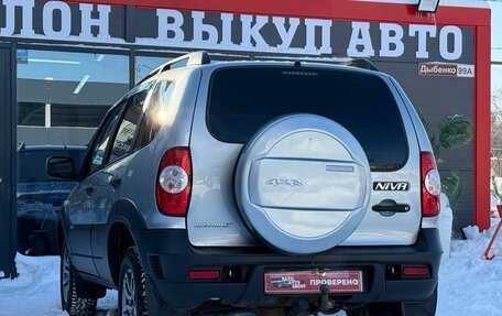 Chevrolet Niva I рестайлинг, 2015 год, 535 000 рублей, 2 фотография