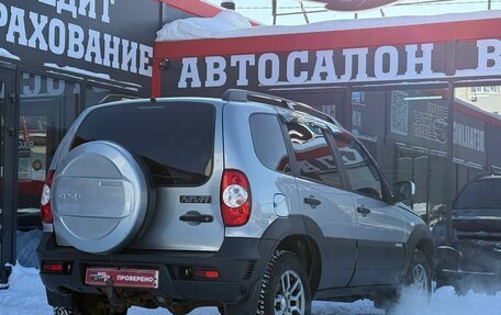 Chevrolet Niva I рестайлинг, 2015 год, 535 000 рублей, 5 фотография