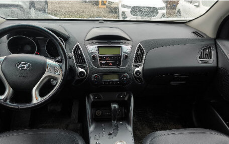 Hyundai ix35 I рестайлинг, 2012 год, 800 000 рублей, 11 фотография