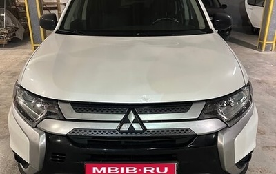 Mitsubishi Outlander III рестайлинг 3, 2019 год, 2 000 000 рублей, 1 фотография