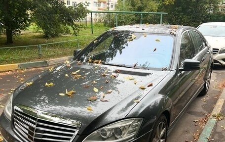 Mercedes-Benz S-Класс, 2010 год, 1 700 000 рублей, 1 фотография