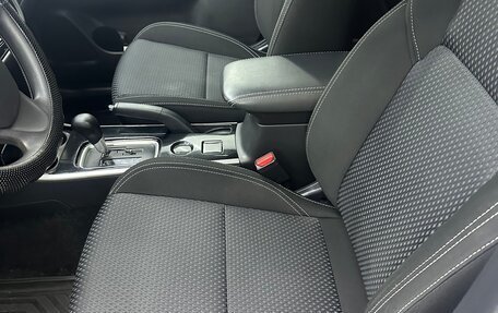 Mitsubishi Outlander III рестайлинг 3, 2019 год, 2 000 000 рублей, 8 фотография