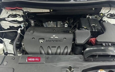 Mitsubishi Outlander III рестайлинг 3, 2019 год, 2 000 000 рублей, 6 фотография