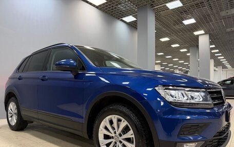 Volkswagen Tiguan II, 2020 год, 2 200 000 рублей, 2 фотография