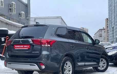 Mitsubishi Outlander III рестайлинг 3, 2019 год, 2 299 000 рублей, 3 фотография