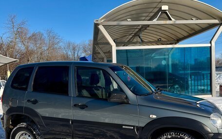 Chevrolet Niva I рестайлинг, 2017 год, 580 000 рублей, 3 фотография