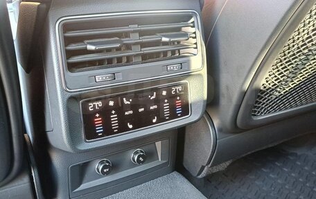 Audi Q8 I, 2019 год, 6 199 900 рублей, 13 фотография