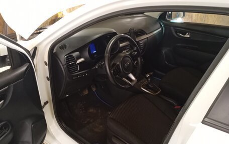 KIA Rio IV, 2017 год, 1 120 000 рублей, 8 фотография