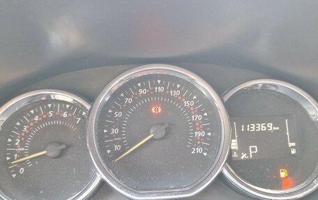 Renault Logan II, 2019 год, 1 100 000 рублей, 3 фотография