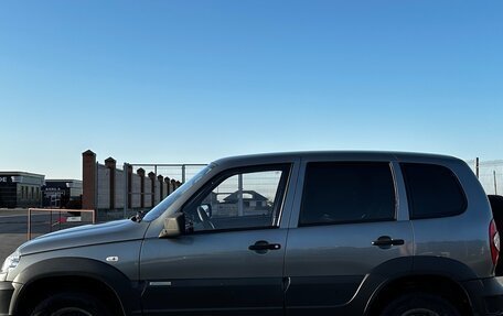 Chevrolet Niva I рестайлинг, 2013 год, 630 000 рублей, 2 фотография