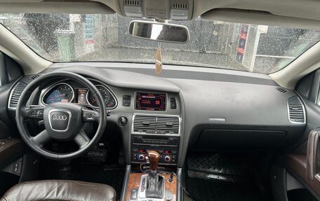 Audi Q7, 2006 год, 930 000 рублей, 24 фотография