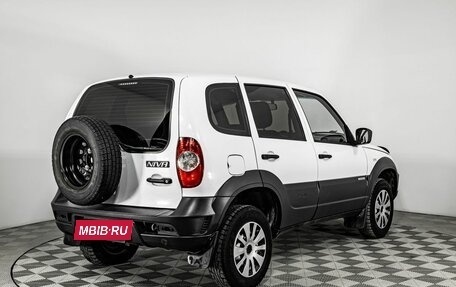 Chevrolet Niva I рестайлинг, 2018 год, 680 000 рублей, 2 фотография