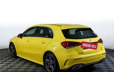 Mercedes-Benz A-Класс, 2019 год, 2 690 000 рублей, 7 фотография
