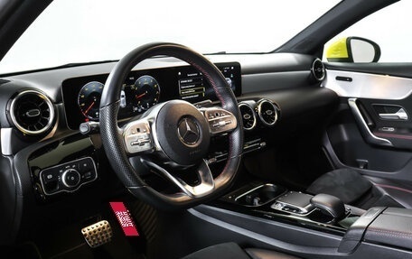 Mercedes-Benz A-Класс, 2019 год, 2 690 000 рублей, 15 фотография