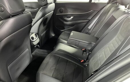 Mercedes-Benz E-Класс, 2019 год, 3 599 000 рублей, 18 фотография