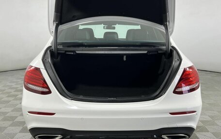 Mercedes-Benz E-Класс, 2019 год, 3 599 000 рублей, 8 фотография