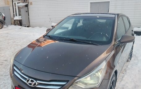 Hyundai Solaris II рестайлинг, 2015 год, 1 050 000 рублей, 1 фотография