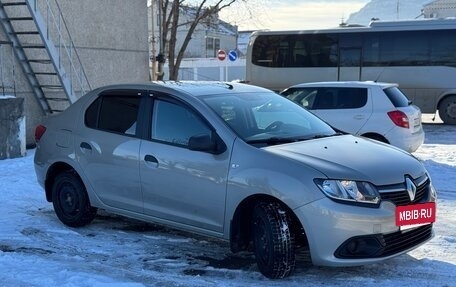 Renault Logan II, 2017 год, 799 000 рублей, 7 фотография