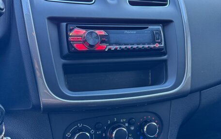 Renault Logan II, 2017 год, 799 000 рублей, 23 фотография